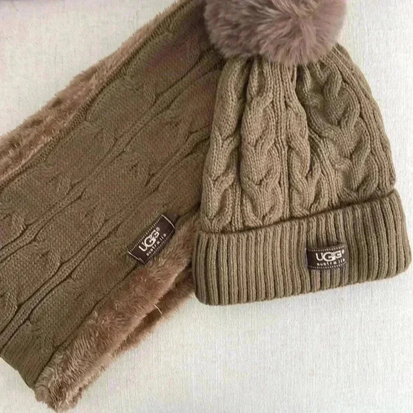 UGG Accessories - UGG taupe/brown cable-knit hat and scarf